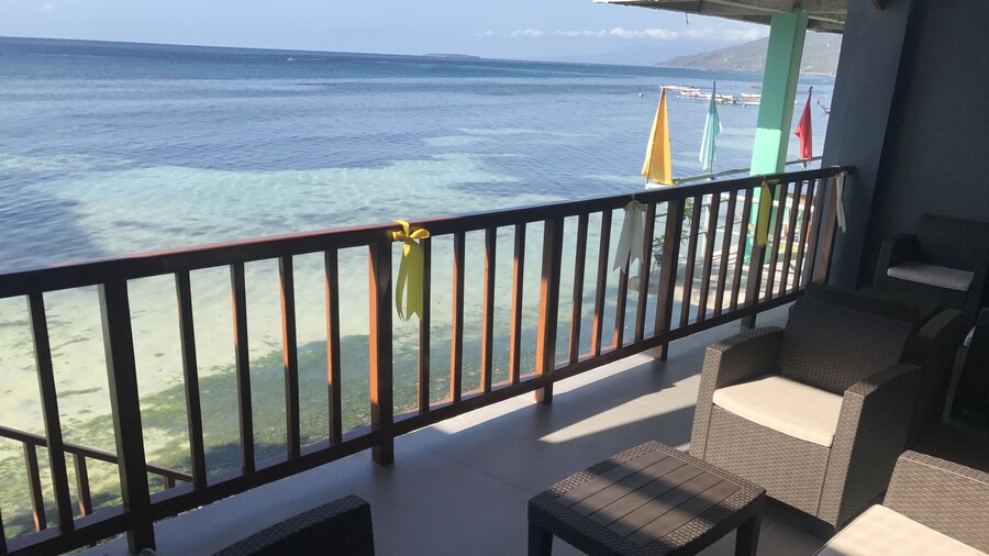 Babylon Oslob Coast Guesthouse