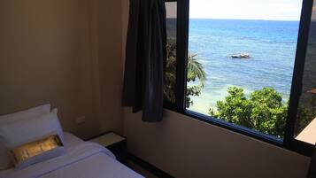 Standard Double Room, Sea View | Desk, laptop workspace, soundproofing, rollaway beds