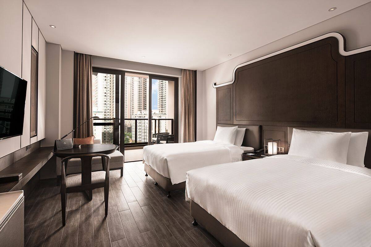 In-room safe, blackout curtains, free WiFi, bed sheets
