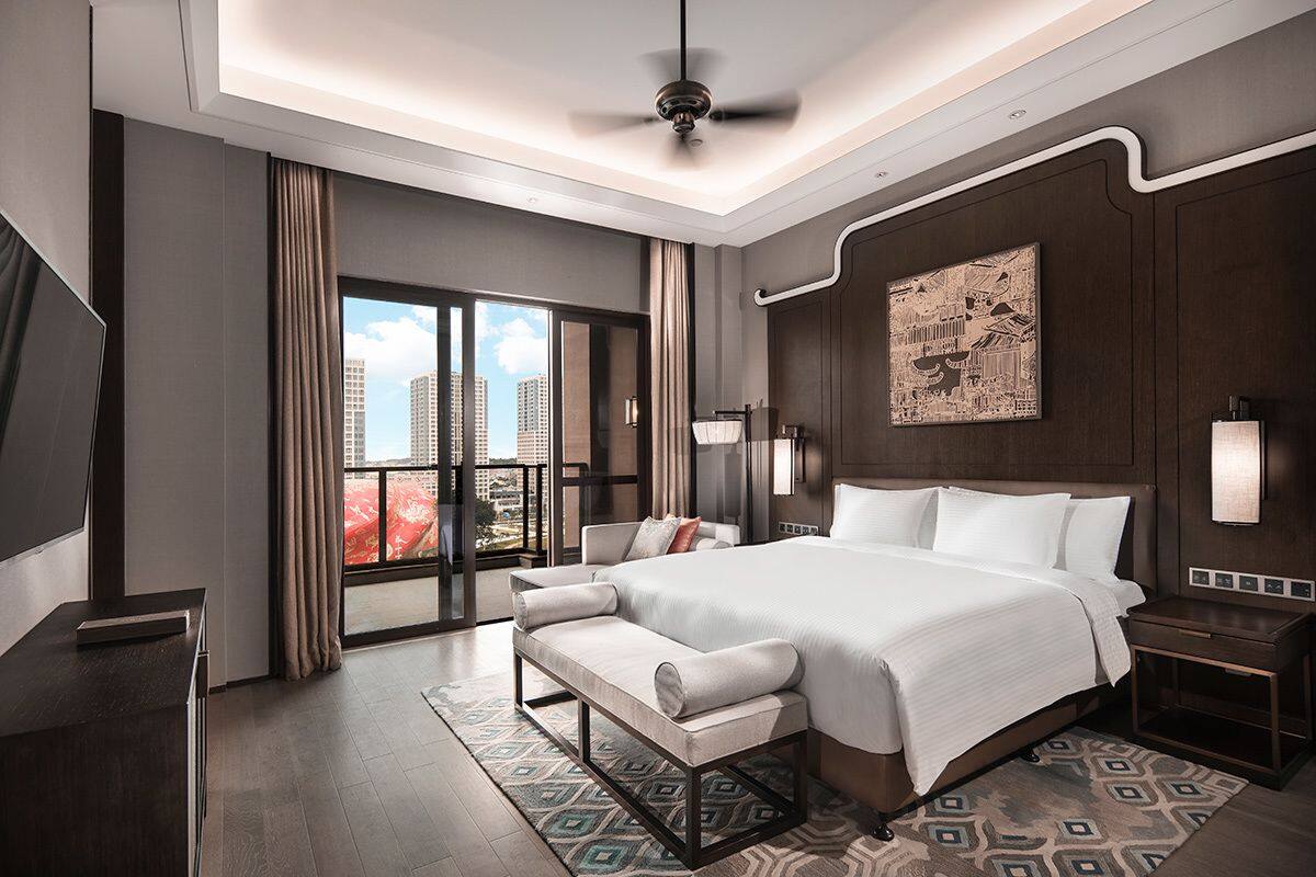 In-room safe, blackout curtains, free WiFi, bed sheets