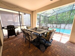 Outdoor dining - Nice Villa: Private Pool/Spa, Free Resort Access! (Kissimmee)