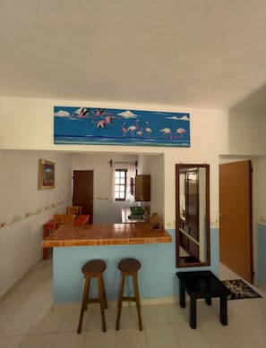 Family Studio | Living area | TV - Apartamento La Casa del Angel (Valladolid)