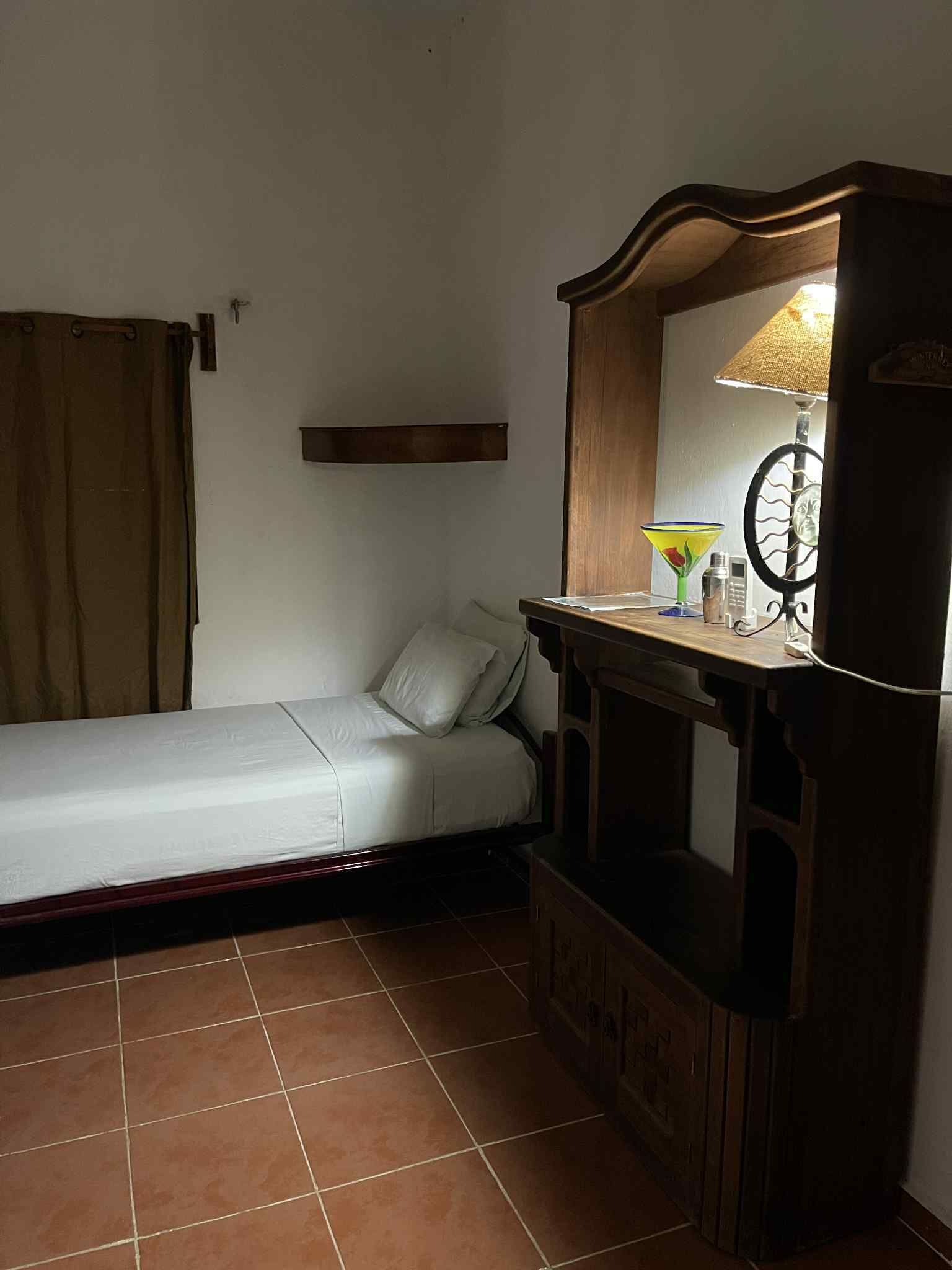 Economy-Einzelzimmer | Individuell dekoriert, individuell eingerichtet, Verdunkelungsvorhänge