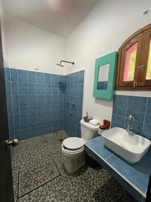 Economy Single Room | Bathroom