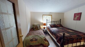 5 dormitorios, tabla de planchar con plancha, wifi gratis y ropa de cama