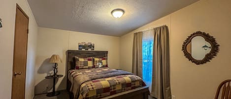 5 habitaciones, tabla de planchar con plancha y wifi gratis