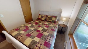 4 Schlafzimmer, Bügeleisen/Bügelbrett, kostenloses WLAN, Bettwäsche