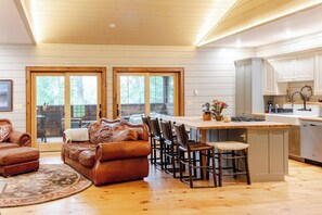 Smart TV, fireplace, DVD player, table football