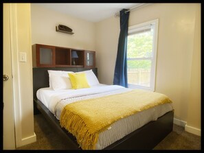 2 bedrooms, desk, free WiFi, bed sheets