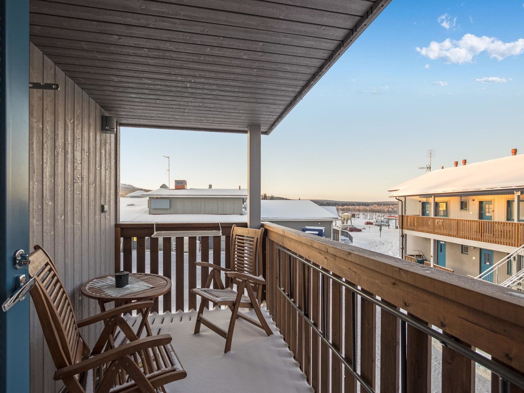 المنطقة المحيطة بالمنشأة