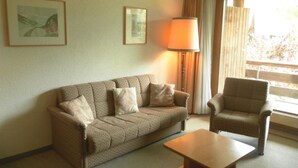 Unclassified image, 4 of 13, button - Ammerten A17 by Interhome (Lenk)