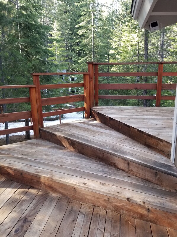 Property grounds - Quiet Lake Tahoe vacation home. Nestled in the heart of Meyers. (South Lake Tahoe)