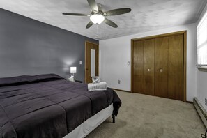 3 chambres, fer et planche à repasser, Wi-Fi gratuit, draps fournis