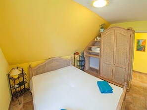 1 bedroom, iron/ironing board, travel crib, WiFi