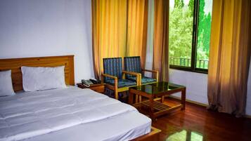 Standaard kamer, 1 tweepersoonsbed, uitzicht op heuvels