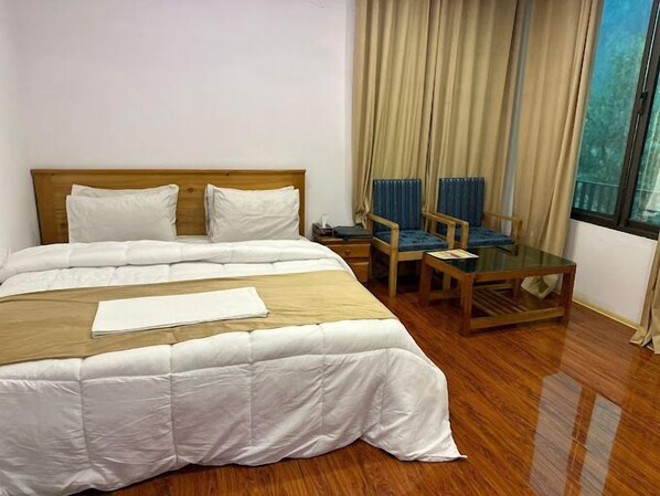 Standard Room, 1 Double Bed, Hill View - Hotel Sarfaranga & Restaurant skardu (Skardu)