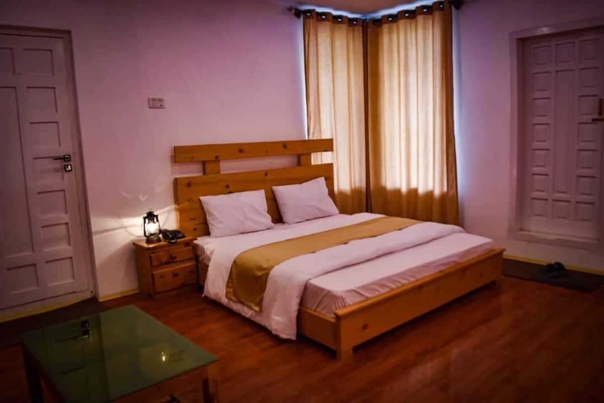Standard Room, 1 Double Bed, Hill View