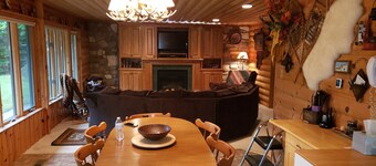 Cozy Cabin metsässä - Täydellinen paikalla Jackson Co. -reitit