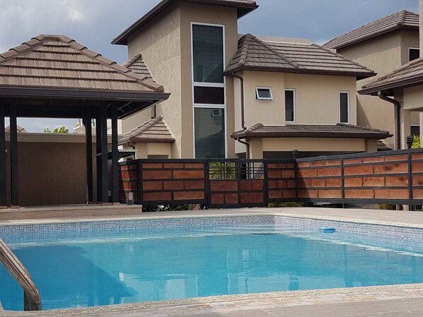Outdoor pool - The Penthouse at Comfort Living (Kingston)