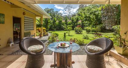Casa Mariposa • Garden Hideaway 5 Min from Beach