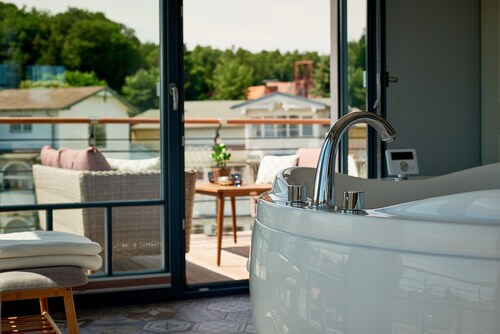 VILLA EMMA 4A- Luxus mit Sauna,Whirlpool,Kamin, Ausblick, für 8 Pers.+Babybett