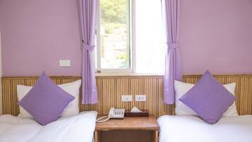 Twin Room, City View | Bathroom | Shower, hydromassage showerhead, free toiletries, hair dryer