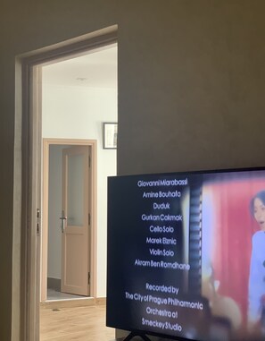 2 habitaciones y espacio para trabajar con laptop