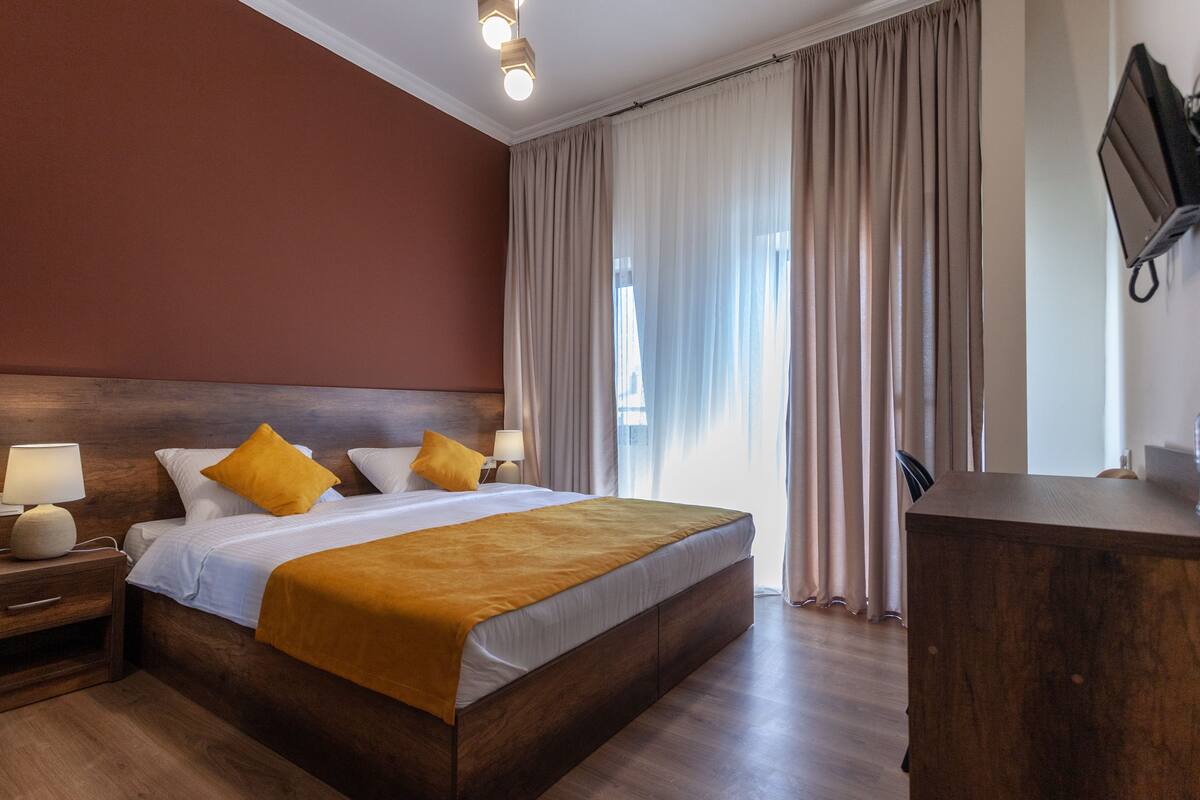 Classic Double or Twin Room, 1 King Bed, Non Smoking, City View