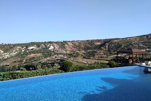 Outdoor pool, a heated pool - Villa HERMIONA - Wake Up To A Golf View (Paphos)
