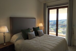 4 bedrooms, in-room safe, iron/ironing board, travel cot