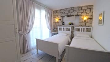 Decoración personalizada, muebles diferentes y escritorio