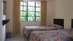 Free cribs/infant beds, WiFi, bed sheets - Norma Jeanes Lake View Resort (Masvingo)