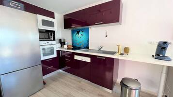 Kühlschrank, Mikrowelle, Ofen, Toaster