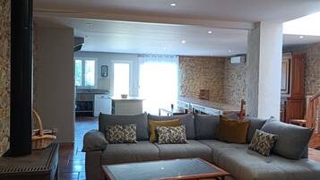 Televisie en een tafeltennistafel