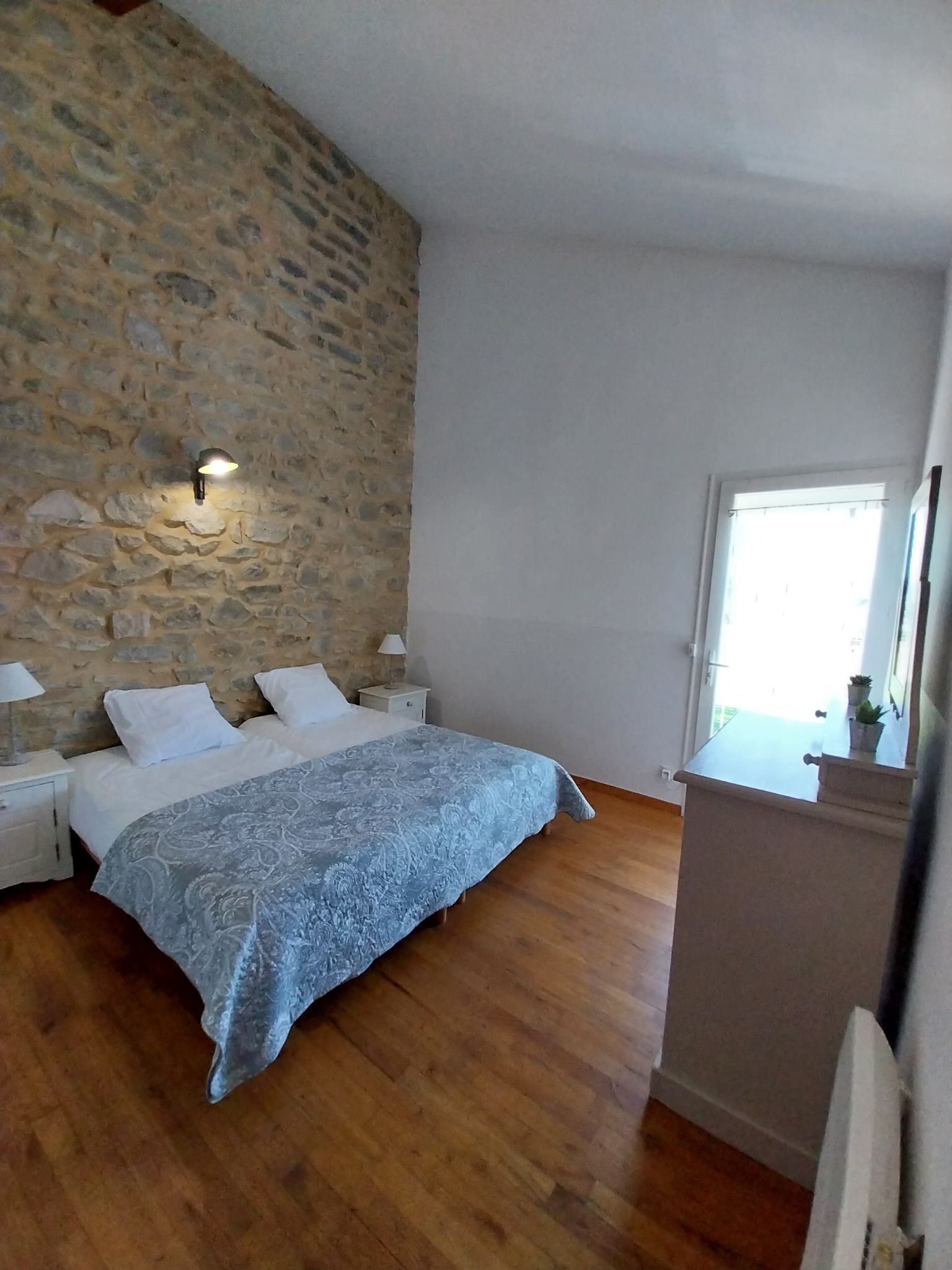 11 間睡房、熨斗/熨衫板、Wi-Fi、床單