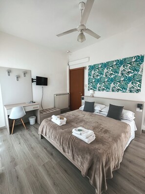 Dobbeltrom – deluxe | Sengetøy av topp kvalitet, safe på rommet og blendingsgardiner