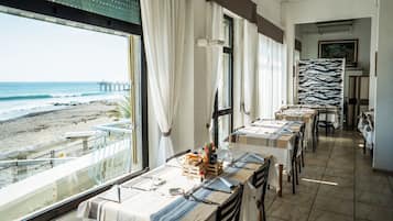 Frühstück, Mittagessen, Abendessen, italienische Küche