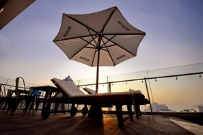 Sundeck - Mega Light Hotel (Nha Trang)