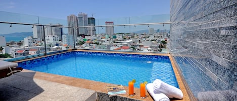Outdoor pool, sun loungers