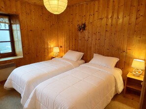 3 bedrooms, iron/ironing board, free WiFi, bed sheets - For rent renovated farm Les Gets (Les Gets)