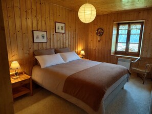 3 bedrooms, iron/ironing board, free WiFi, bed sheets - For rent renovated farm Les Gets (Les Gets)