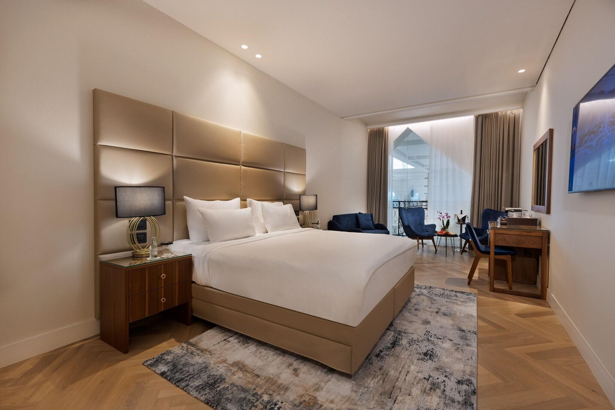 1 bedroom, premium bedding, minibar, in-room safe