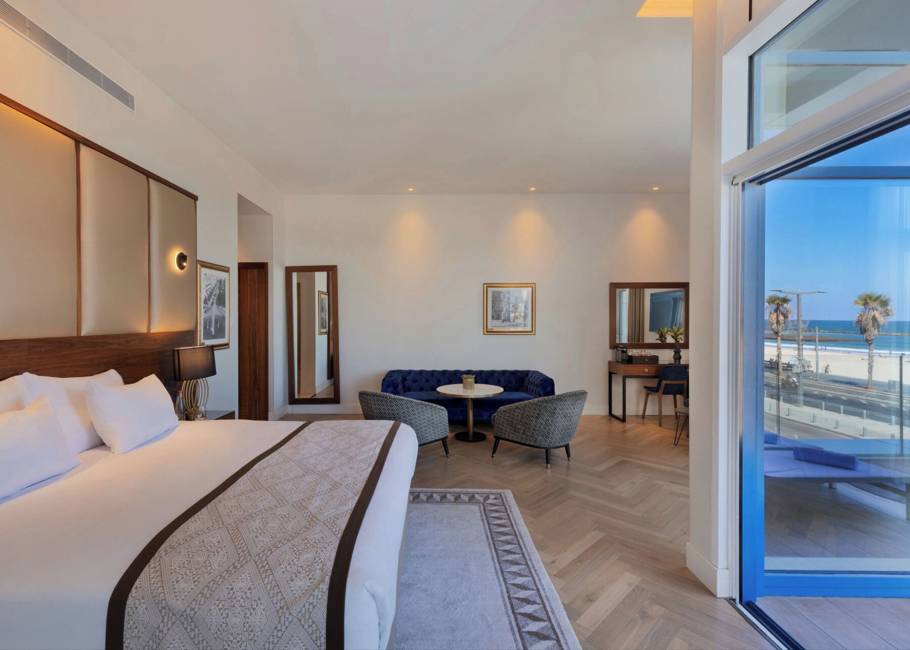 Lakosztály | 1 hálószoba, prémium ágynemű, minibár és széf a szobában