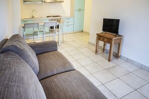 TV - S102 - Sirolo, new three-room apartment with garden (Sirolo)