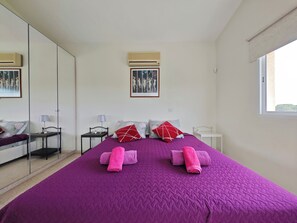 6 bedrooms, in-room safe, desk, iron/ironing board