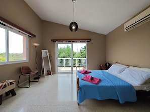 6 bedrooms, in-room safe, desk, iron/ironing board