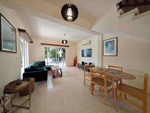 Interior - Villa Green Sea, 6 bedroom, Coral Bay (Paphos)
