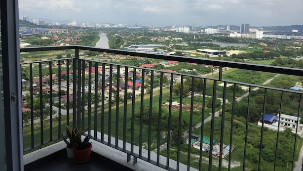 Family Apartment, Multiple Beds, Lake View | Lake view - Puchong AR Home Koi Prima Condo (Puchong)