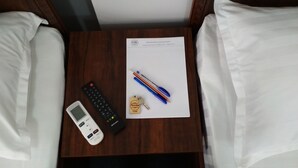經濟雙床房 |  房內用餐區
