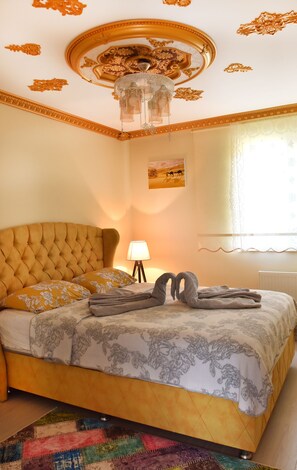 Superior House, Multiple Beds, Sea View, Beachfront | 6 bedrooms, premium bedding, minibar, desk